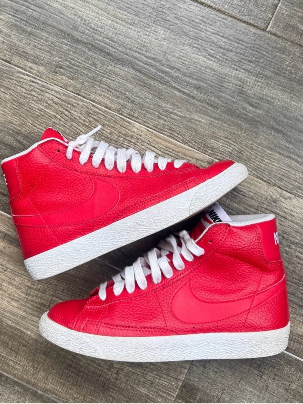 Nike Blazer Mid '77 red trainers. Size US 5.5 women’s #sneakers #lifestyle 4y